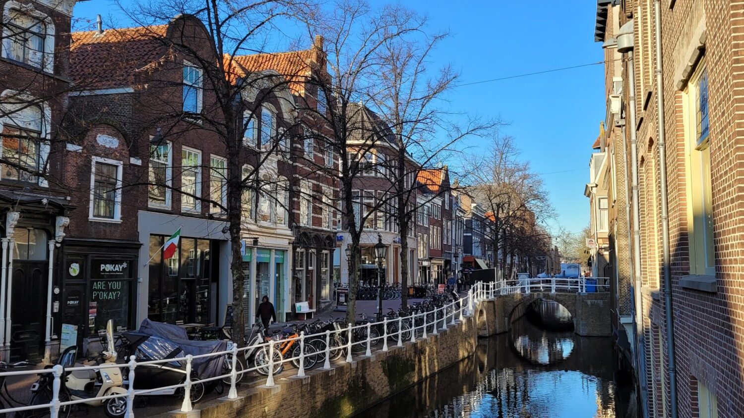 Charming Canals in the Dutch city of Delft, Netherlands | Photo ©️ travellifebalance.com