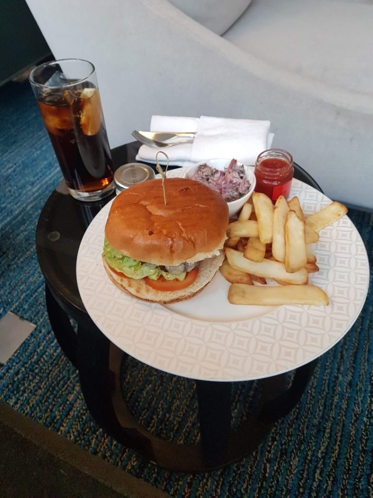 Lunch in the Qatar Airways London Heathrow Premium Lounge | Photo ©️ travellifebalance.com