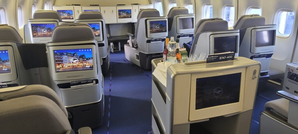 Lufthansa business seating on the 747 lower deck