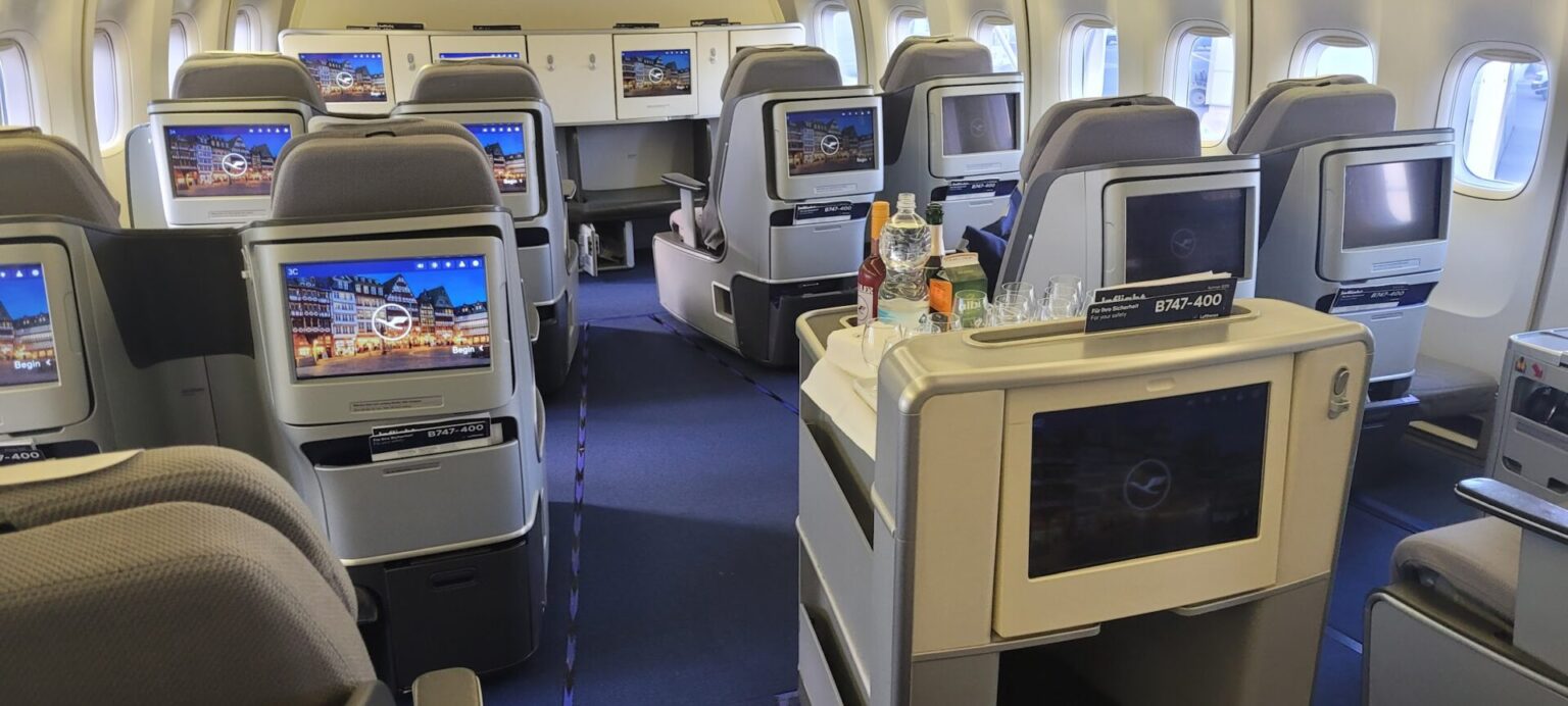 Flying Lufthansa 747-400 Business Class in 2025 Was it as Amazing as I ...