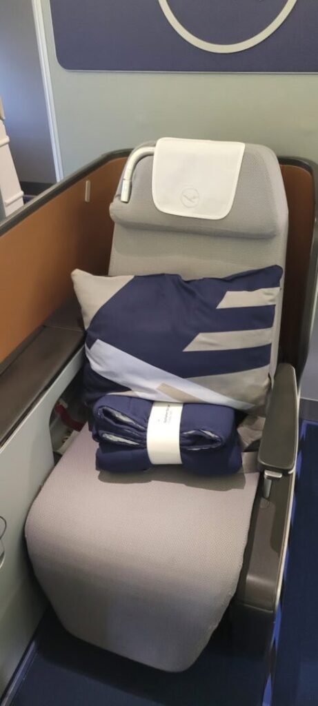 Lufthansa Business Class lie flat seat